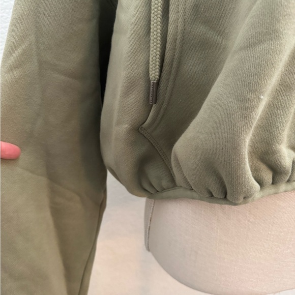 KBB By KAHLANA Sage Green Women's Zip-Up Hoodie NWOT - Picture 5 of 8